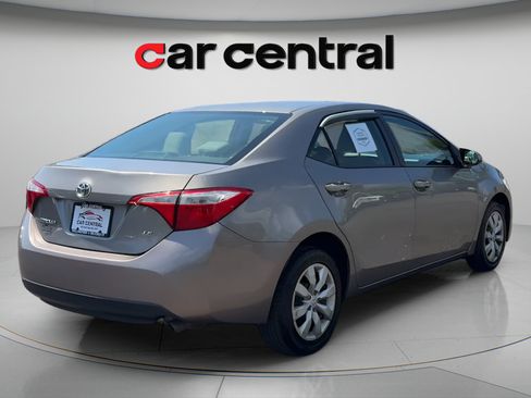 Used 2015 Toyota Corolla LE FWD image 5