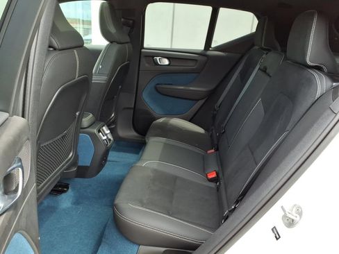 Certified 2023 Volvo XC40 Recharge Ultimate AWD/4WD image 8