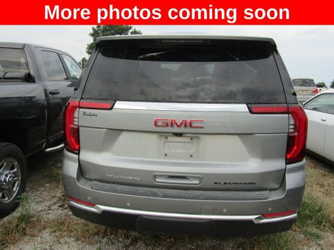 Used 2025 GMC Yukon XL Elevation AWD/4WD image 4