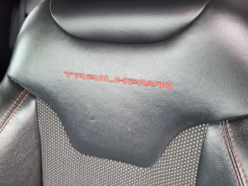 Used 2019 Jeep Compass Trailhawk w/ Cold Weather Group AWD/4WD image 21