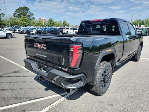 Used 2026 GMC Sierra 2500 AT4 w/ AT4 Premium Plus Package AWD/4WD image 3