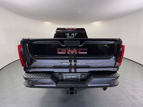 Used 2024 GMC Sierra 2500 Denali w/ Denali Reserve Package image 6