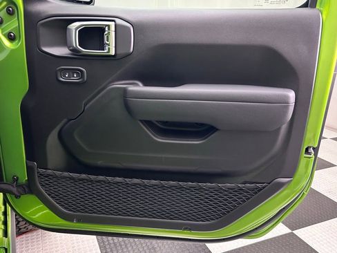 New 2025 Jeep Gladiator Rubicon w/ Safety Group image 21