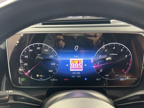 Used 2024 Mercedes-Benz GLC 300 4MATIC image 17