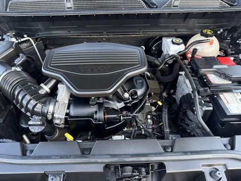 Used 2021 GMC Acadia Denali w/ Denali Ultimate Package image 13