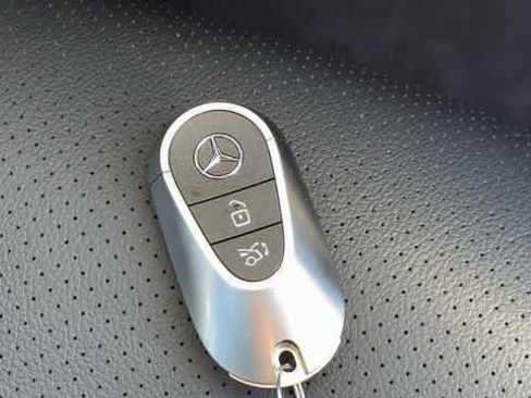 Certified 2026 Mercedes-Benz GLC 300 4MATIC image 38