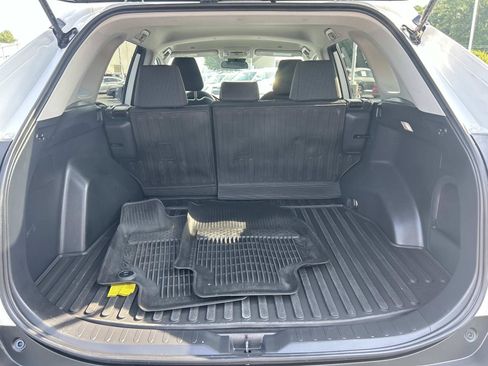 Used 2024 Toyota RAV4 LE AWD/4WD image 9