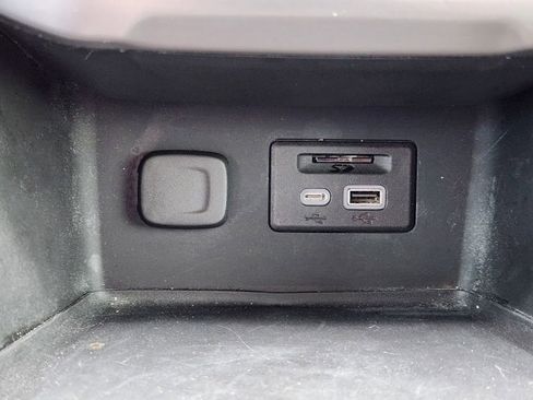 Used 2023 GMC Acadia AT4 w/ Technology Package image 19