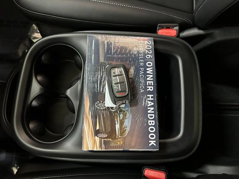 New 2026 Chrysler Pacifica Select image 47
