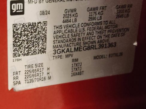 Used 2024 GMC Terrain SLE w/ LPO, Floor Liner Package FWD image 33