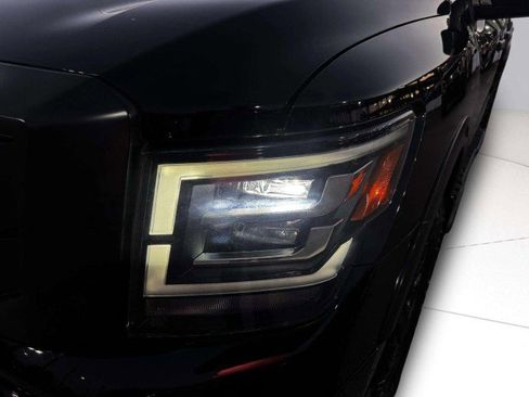 Used 2021 Nissan Titan PRO-4X w/ Pro-4x Convenience Package image 13