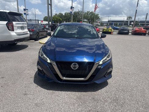 Used 2019 Nissan Altima 2.5 SR w/ SR Premium Package FWD image 2