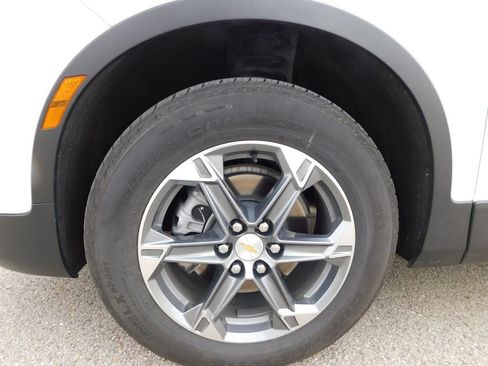 Used 2025 Chevrolet Blazer LT image 10