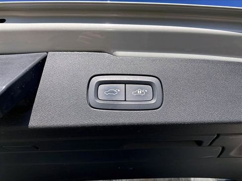 Used 2020 Volvo V60 T5 Cross Country w/ Protection Package image 36