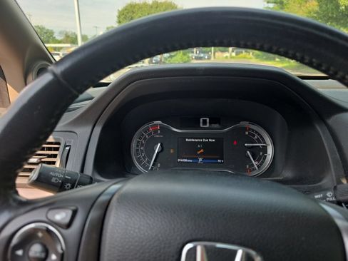 Used 2017 Honda Pilot EX-L image 15