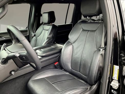 Used 2024 Jeep Wagoneer Series II w/ Flexible Seating Group AWD/4WD image 21