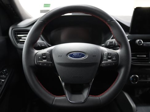 Used 2025 Ford Escape ST-Line image 18