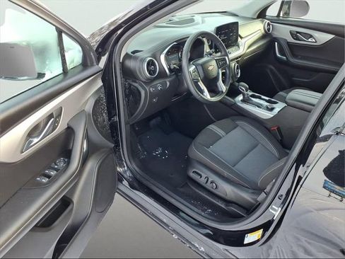 Used 2025 Chevrolet Blazer LT image 10
