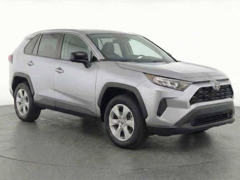 Certified 2025 Toyota RAV4 LE image 5