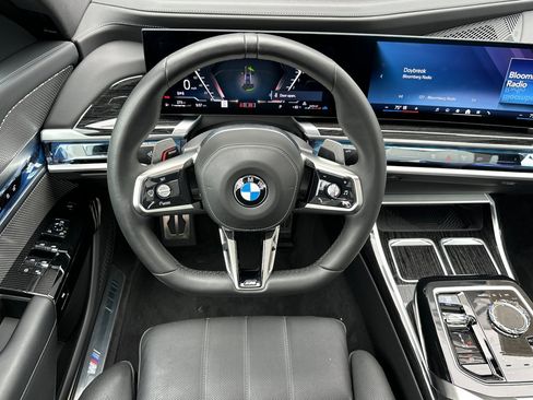 Used 2024 BMW 740i w/ Premium Package RWD image 13