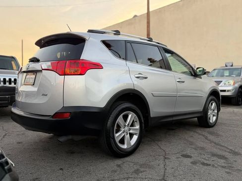 Used 2013 Toyota RAV4 XLE image 15