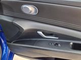 Used 2023 Hyundai Elantra SEL w/ Convenience Package image 4