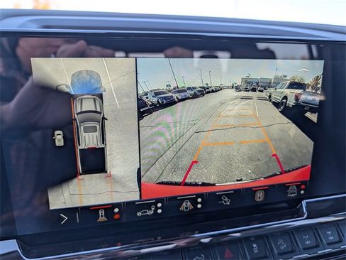 Used 2025 Chevrolet Silverado 1500 ZR2 w/ Technology Package image 13