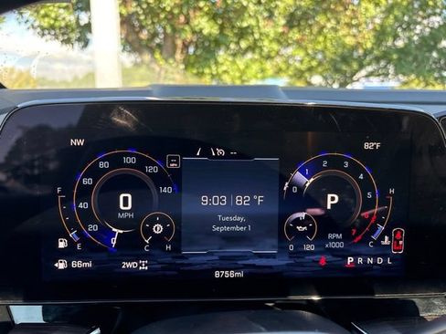 Used 2025 Chevrolet Tahoe Z71 w/ Comfort Package AWD/4WD image 12