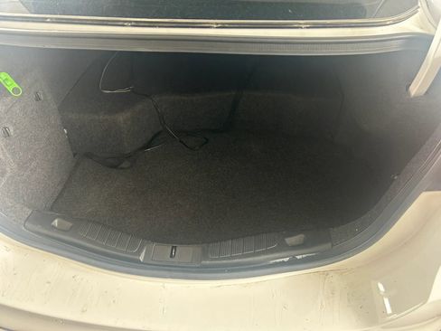 Used 2018 Ford Fusion SE FWD image 12