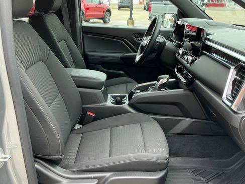 Used 2024 GMC Canyon Elevation w/ Convenience Package image 11