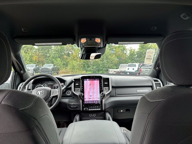 New 2026 RAM 3500 Big Horn AWD/4WD image 32