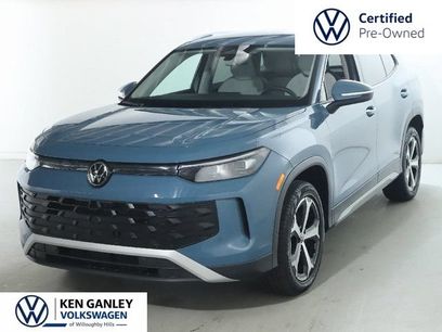 Used 2025 Volkswagen Tiguan SE