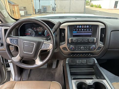 Used 2017 GMC Sierra 2500 Denali w/ Duramax Plus Package image 7