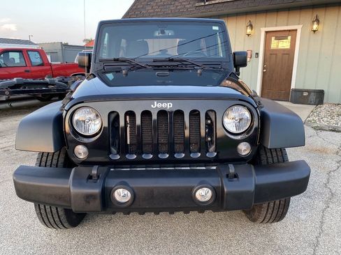 Used 2018 Jeep Wrangler Unlimited Sport S AWD/4WD image 7