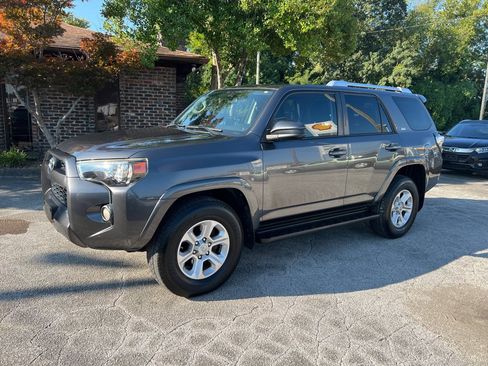 Used 2016 Toyota 4Runner SR5 AWD/4WD image 1