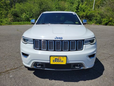 Used 2020 Jeep Grand Cherokee Overland AWD/4WD image 2