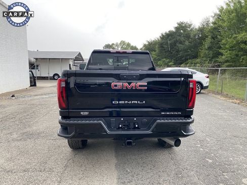 Used 2024 GMC Sierra 2500 Denali image 3