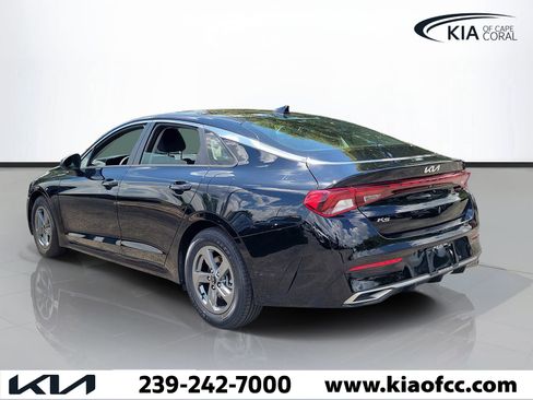 Used 2022 Kia K5 LXS FWD image 4