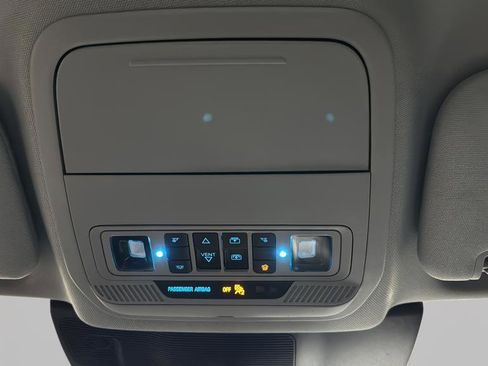 Used 2021 Ford Explorer XLT w/ Equipment Group 202A image 15