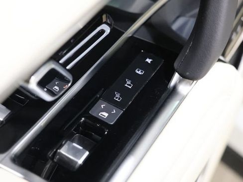 Used 2023 Land Rover Range Rover SE AWD/4WD image 32