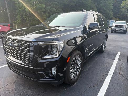 Used 2024 GMC Yukon Denali Ultimate w/ LPO, Floor Liner Package AWD/4WD image 2