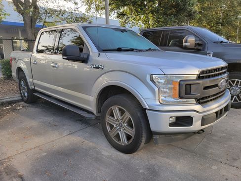 Used 2018 Ford F150 XLT w/ Equipment Group 302A Luxury AWD/4WD image 4
