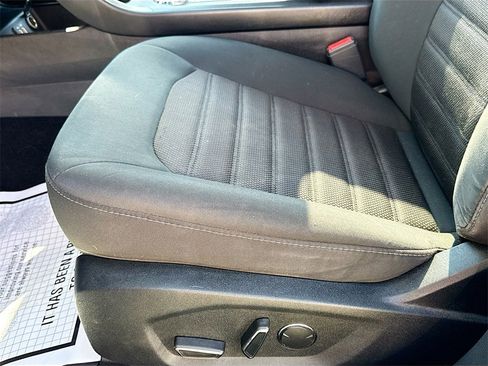 Used 2020 Ford Fusion SE image 21