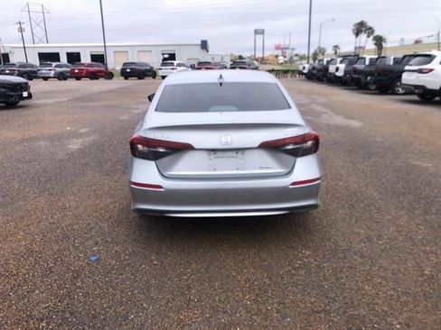 Used 2025 Honda Civic Sport image 6