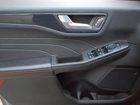 Certified 2024 Ford Escape ST-Line AWD/4WD image 9