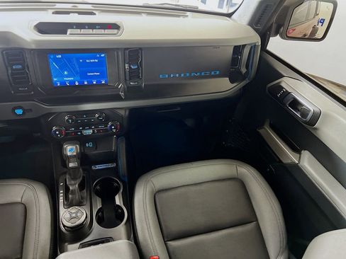 Certified 2023 Ford Bronco Black Diamond image 29