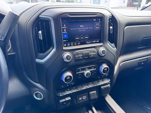 Used 2022 GMC Sierra 1500 AT4 w/ AT4 Premium Package AWD/4WD image 32