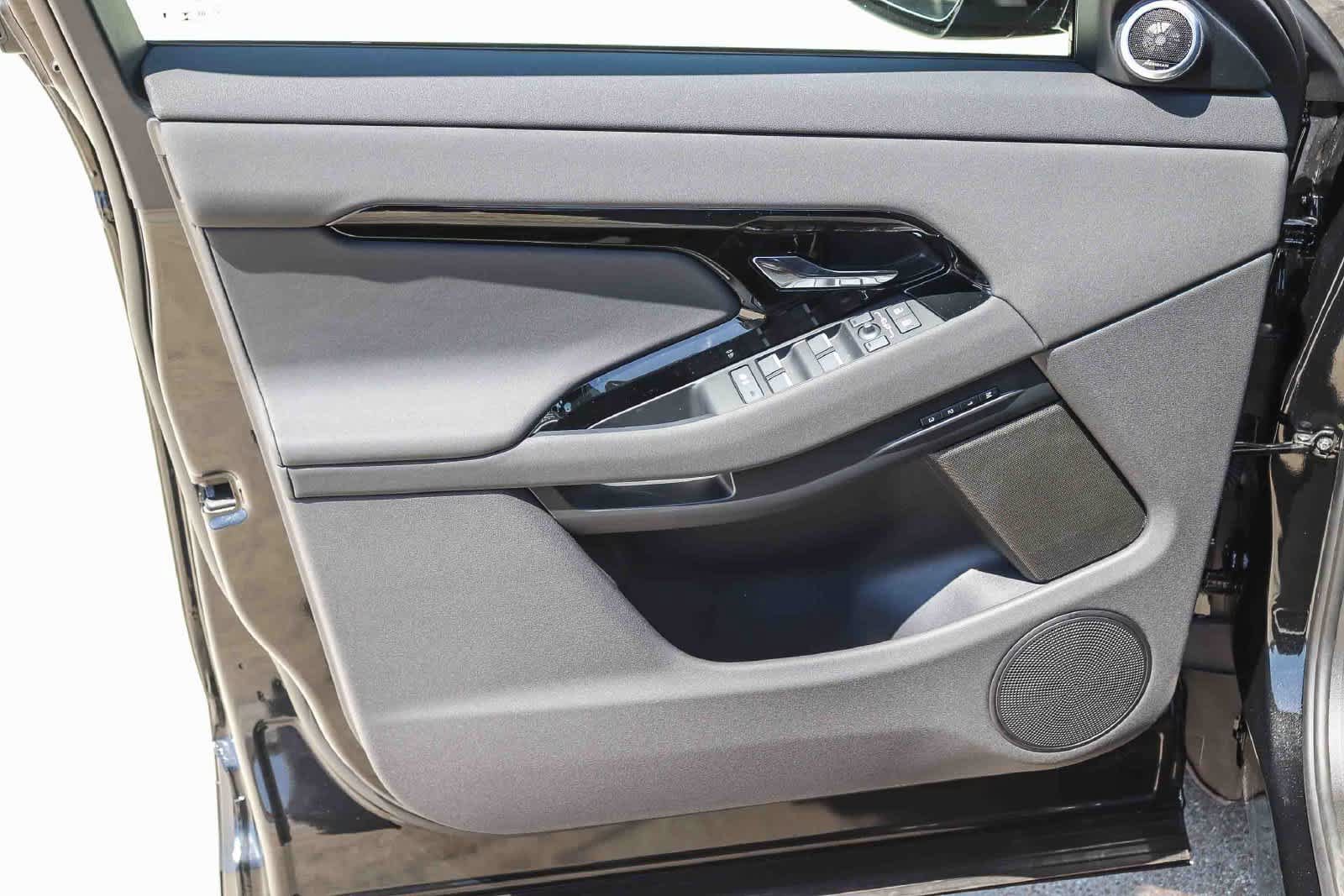 New 2026 Land Rover Range Rover Evoque S AWD/4WD image 20