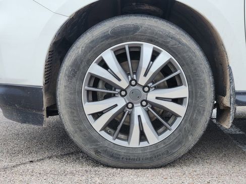 Used 2017 Nissan Pathfinder SL w/ SL Premium Package FWD image 5