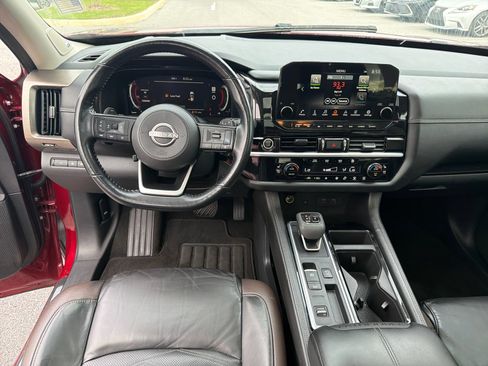 Used 2022 Nissan Pathfinder Platinum w/ Cargo Package FWD image 28